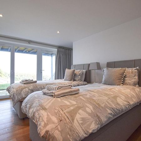 Whispers - 4 Bedroom Modern Family Holiday Home In Salcombe Sleeps 8 Bagian luar foto